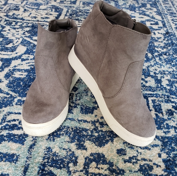 2 inch heel sneakers